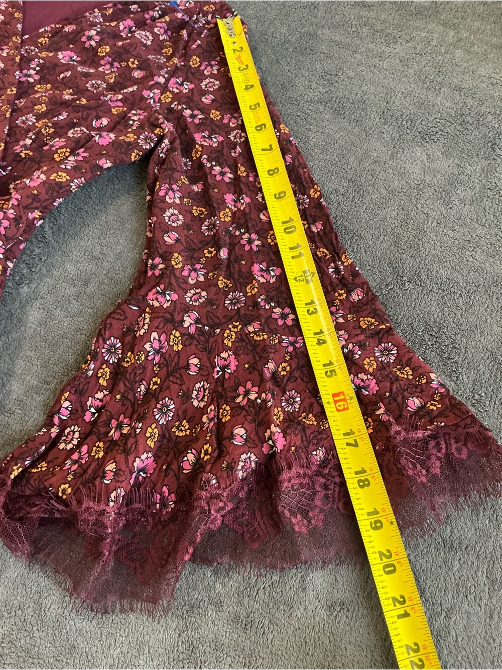 BONGO Maroon Floral Faux-Wrap Mini Dress Bell Sleeves Size:M - Picture 16 of 16